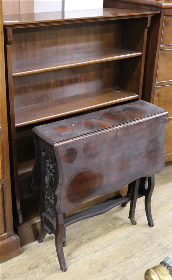 A mahogany open bookcase and a Sutherland table W.77cm and W.61cm